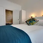 Large En-Suite By The Beach