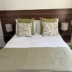 Yenton Hotel