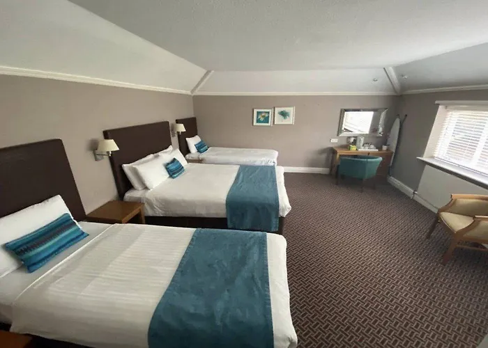 Hinton Firs Hotel