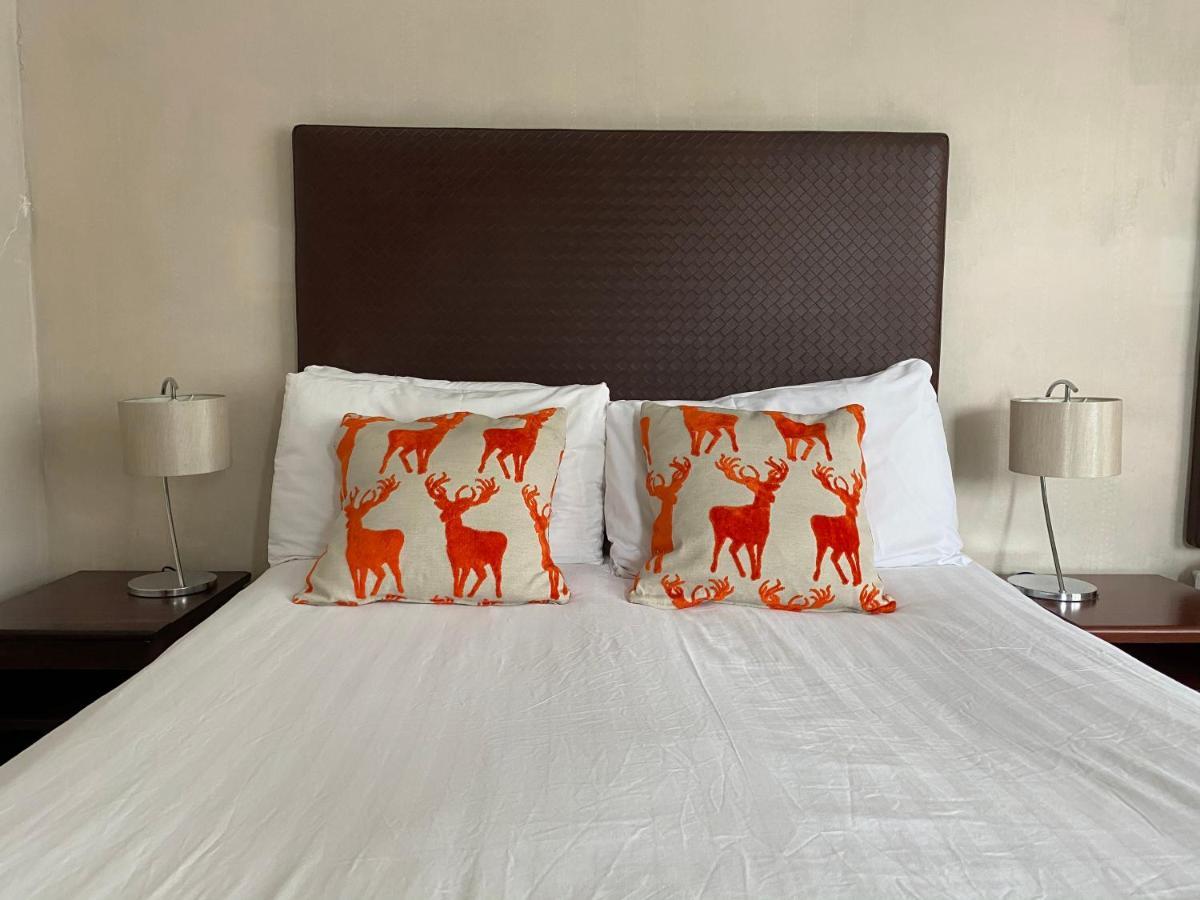 Hotel Hinton Firs