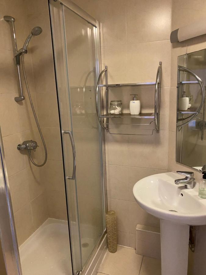 Hinton Firs Hotel 3*