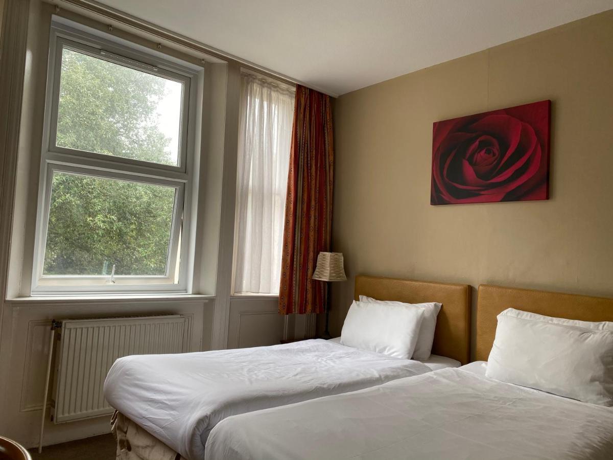 Hotel Hinton Firs 3*