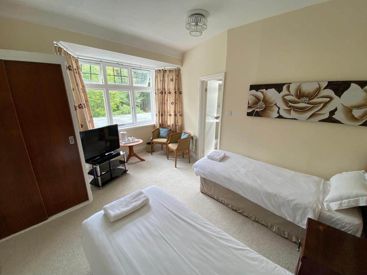 Hotel Hinton Firs