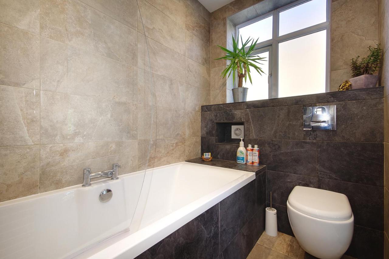 Homestay Large En-suite By The Beach *