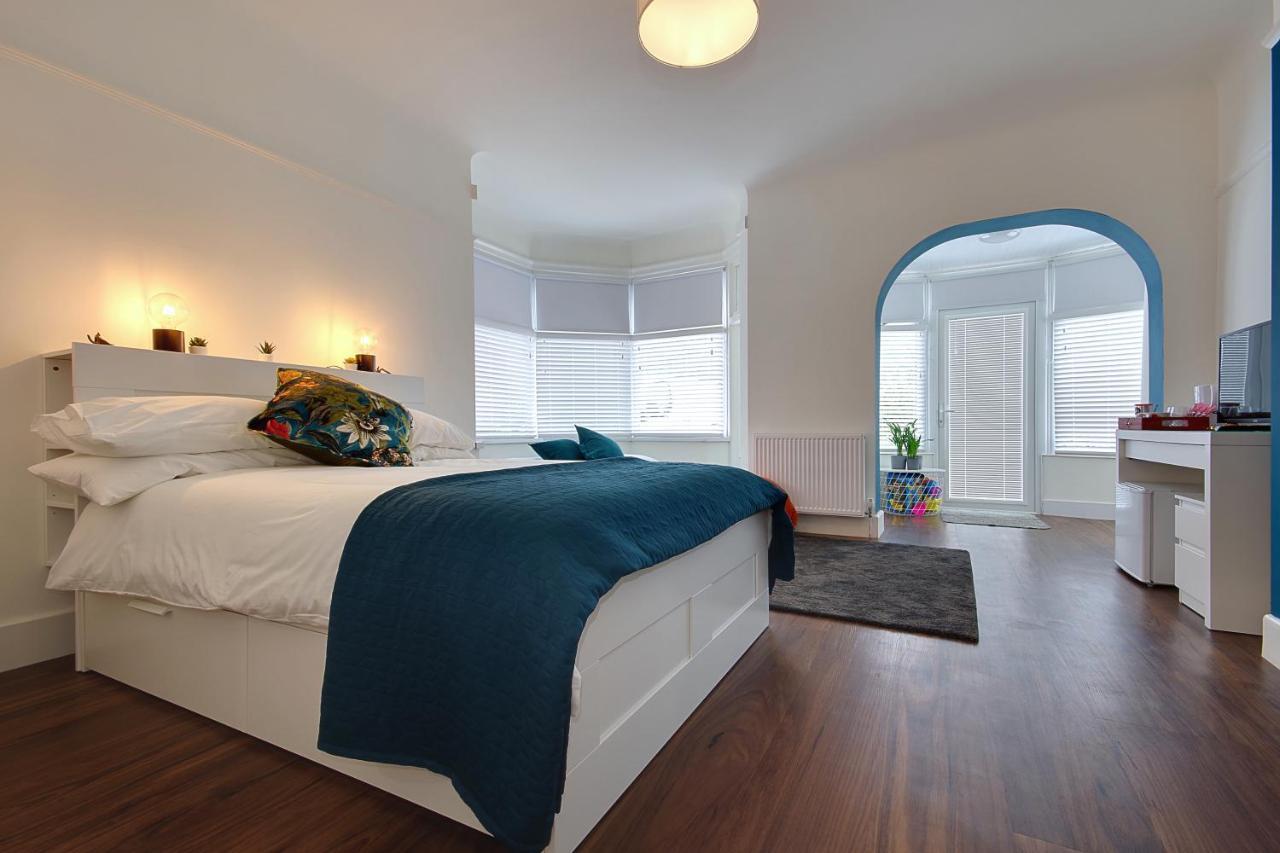 Large En-suite By The Beach