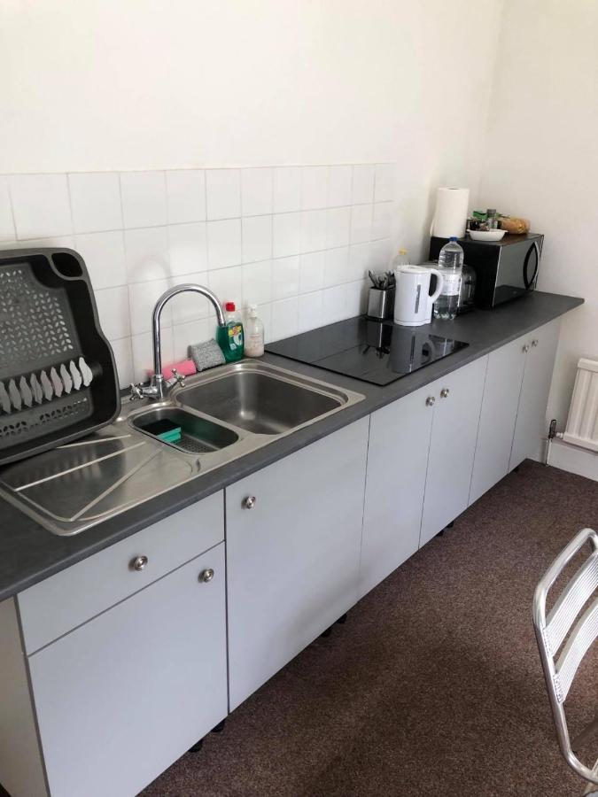 Great Location - Spacious 2 Bed With Off Road Parking. Apartment Bournemouth