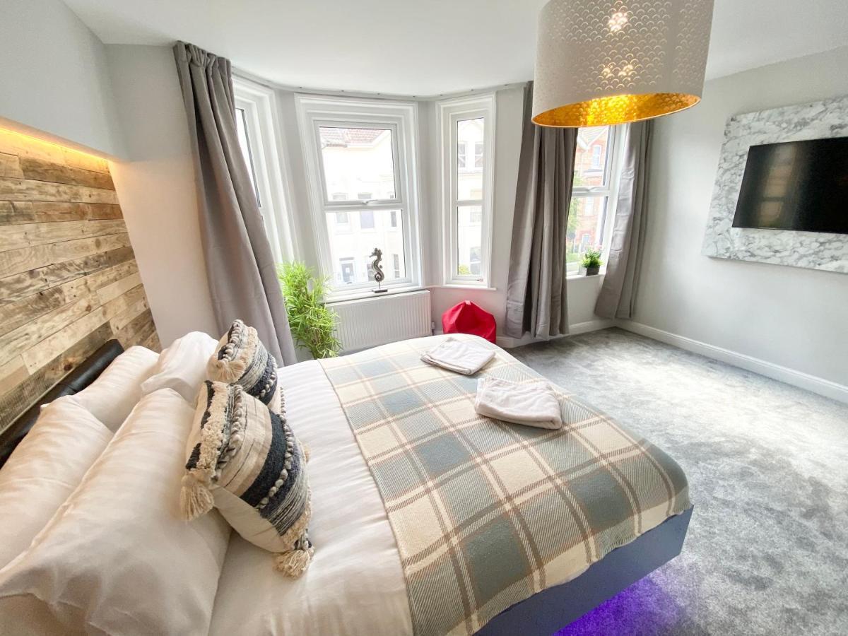 Coastline Retreats - Cloud9: Seafront Ensuite With Netflix *