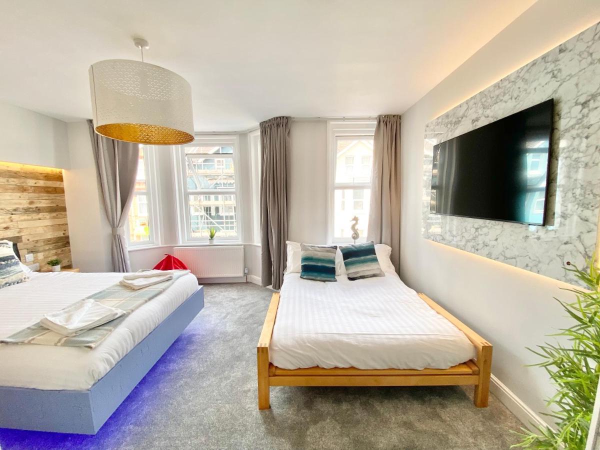 Coastline Retreats - Cloud9: Seafront Ensuite With Netflix Guest house Bournemouth