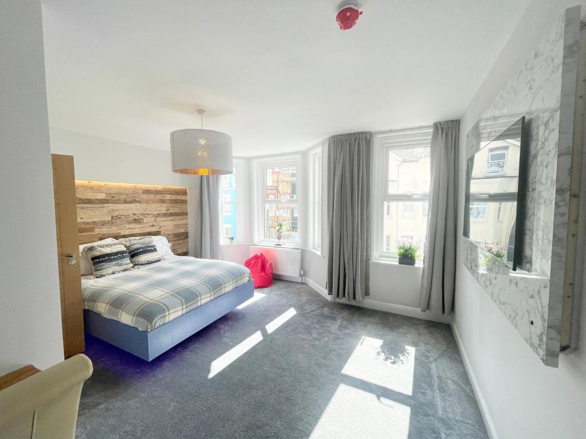 Coastline Retreats - Cloud9: Seafront Ensuite With Netflix *