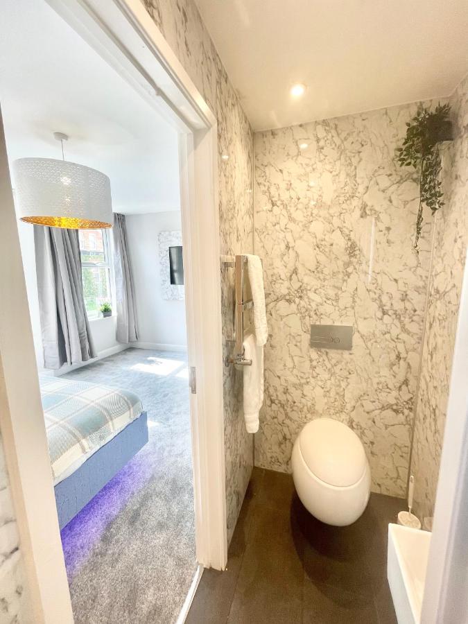 Coastline Retreats - Cloud9: Seafront Ensuite With Netflix Bournemouth