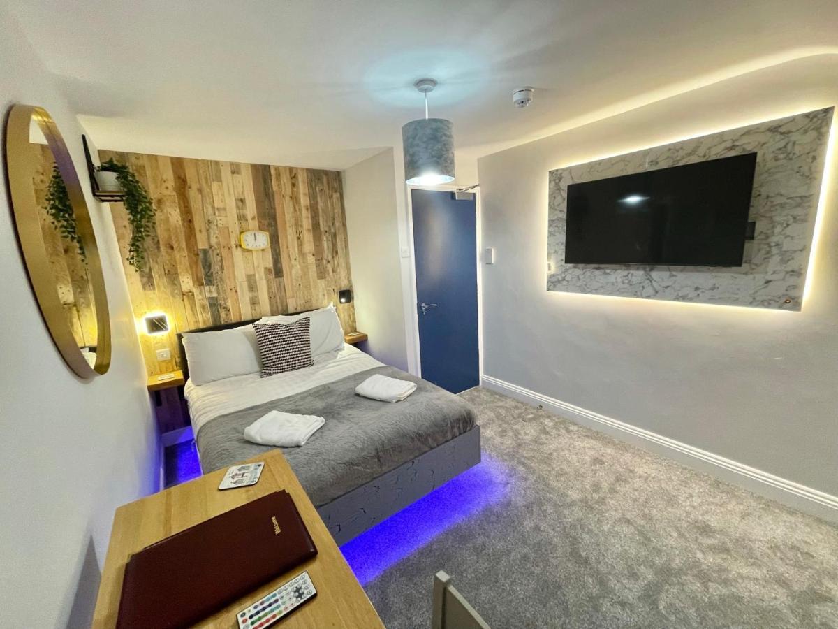 Guest house Coastline Retreats - Cloud9: Seafront Ensuite With Netflix *