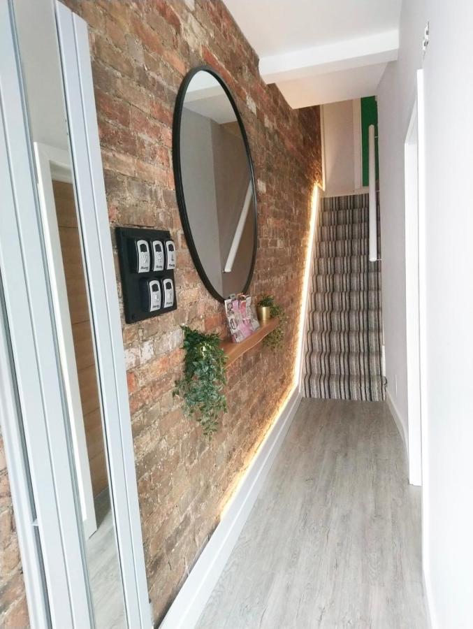 Coastline Retreats - Cloud9: Seafront Ensuite With Netflix *