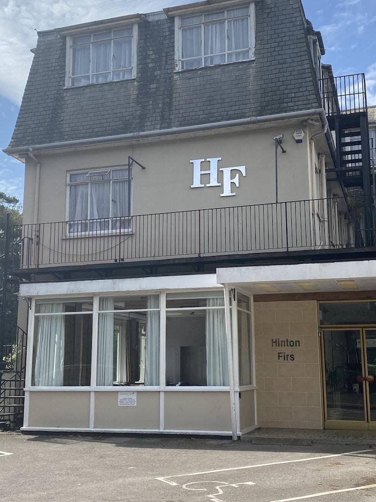 Hinton Firs Hotel 3*