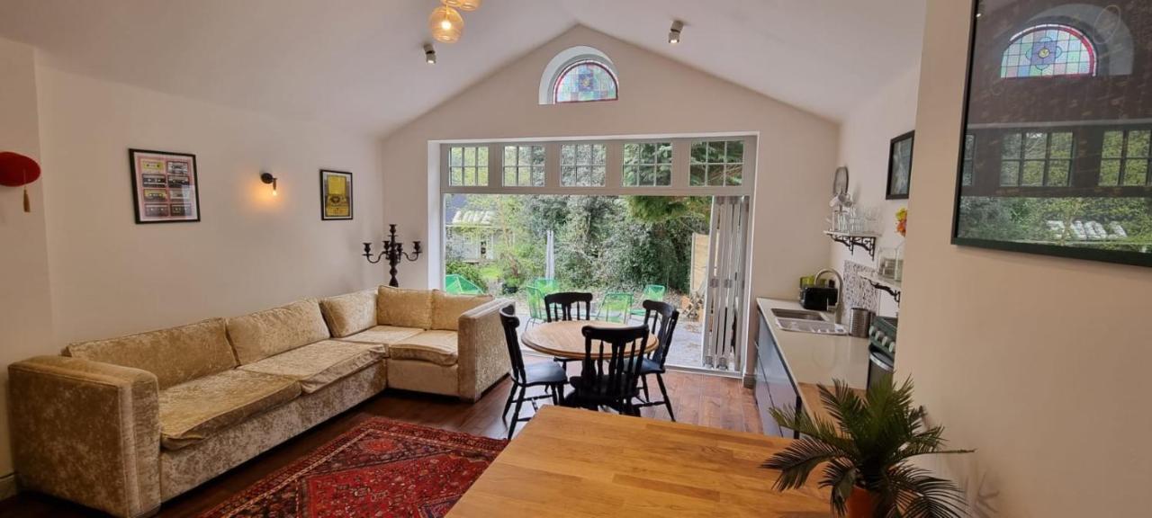 Peaceful Getaway In Forested Park Apartment Bournemouth