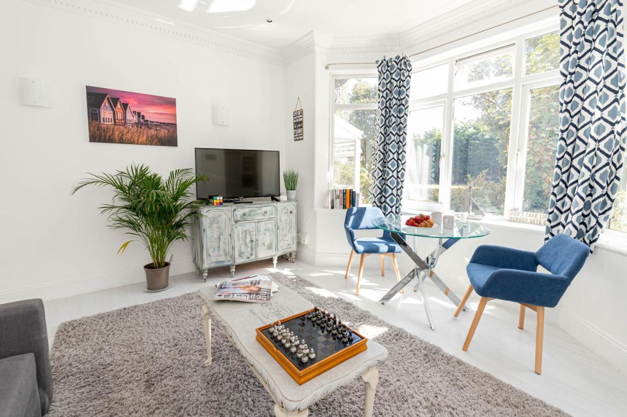 Queens Park Views By Grandeur Apartment *