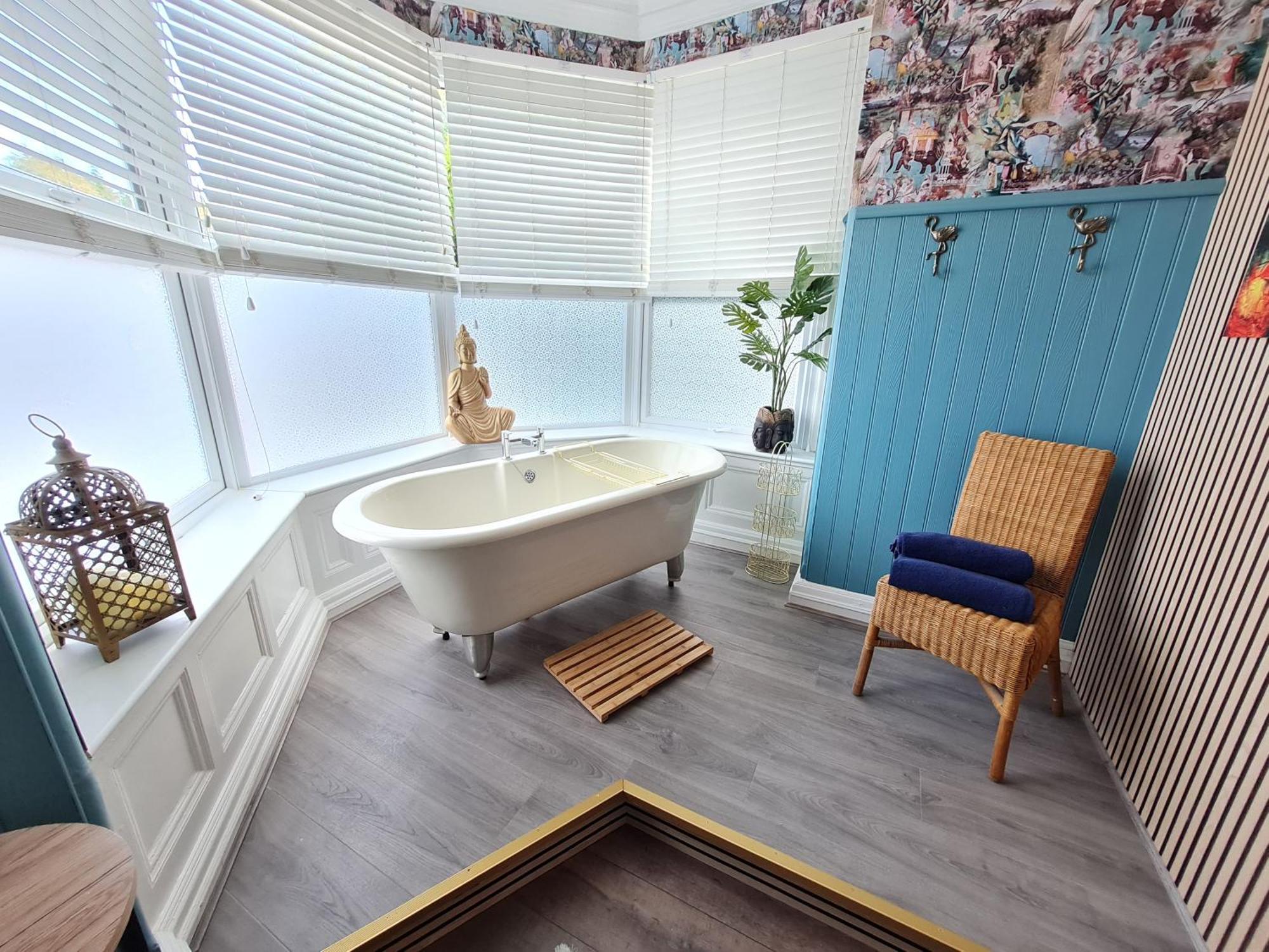 Hotel Lemur - Boutique - Short Stroll To The