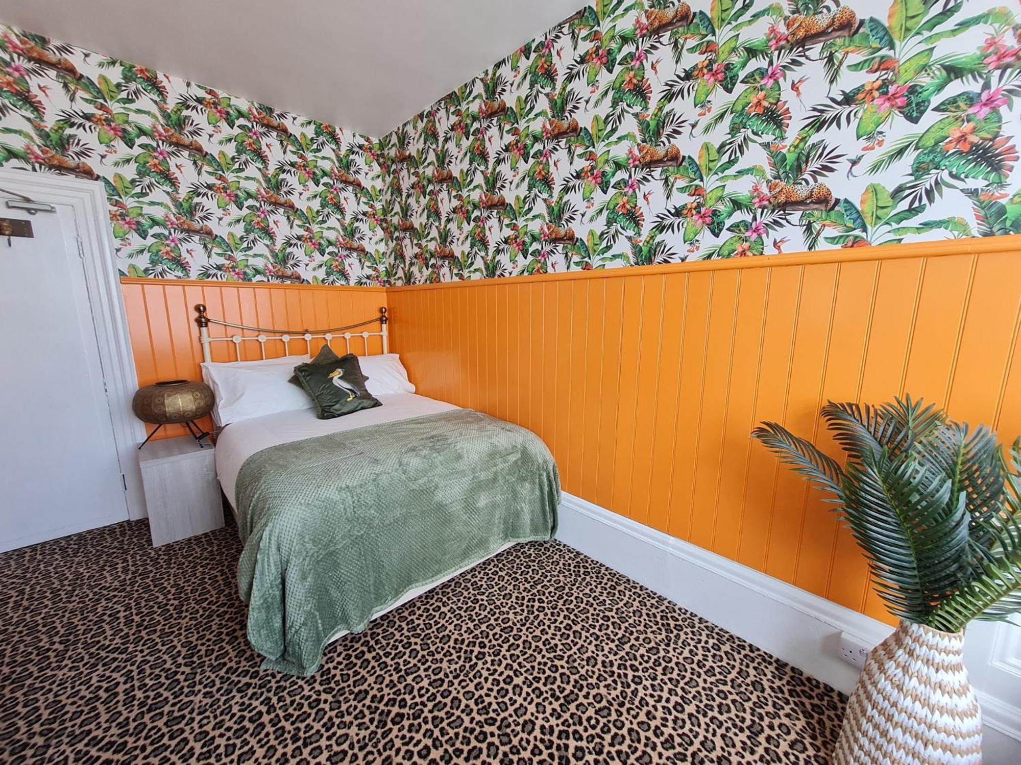 Hotel Lemur - Boutique - Short Stroll To The Bournemouth