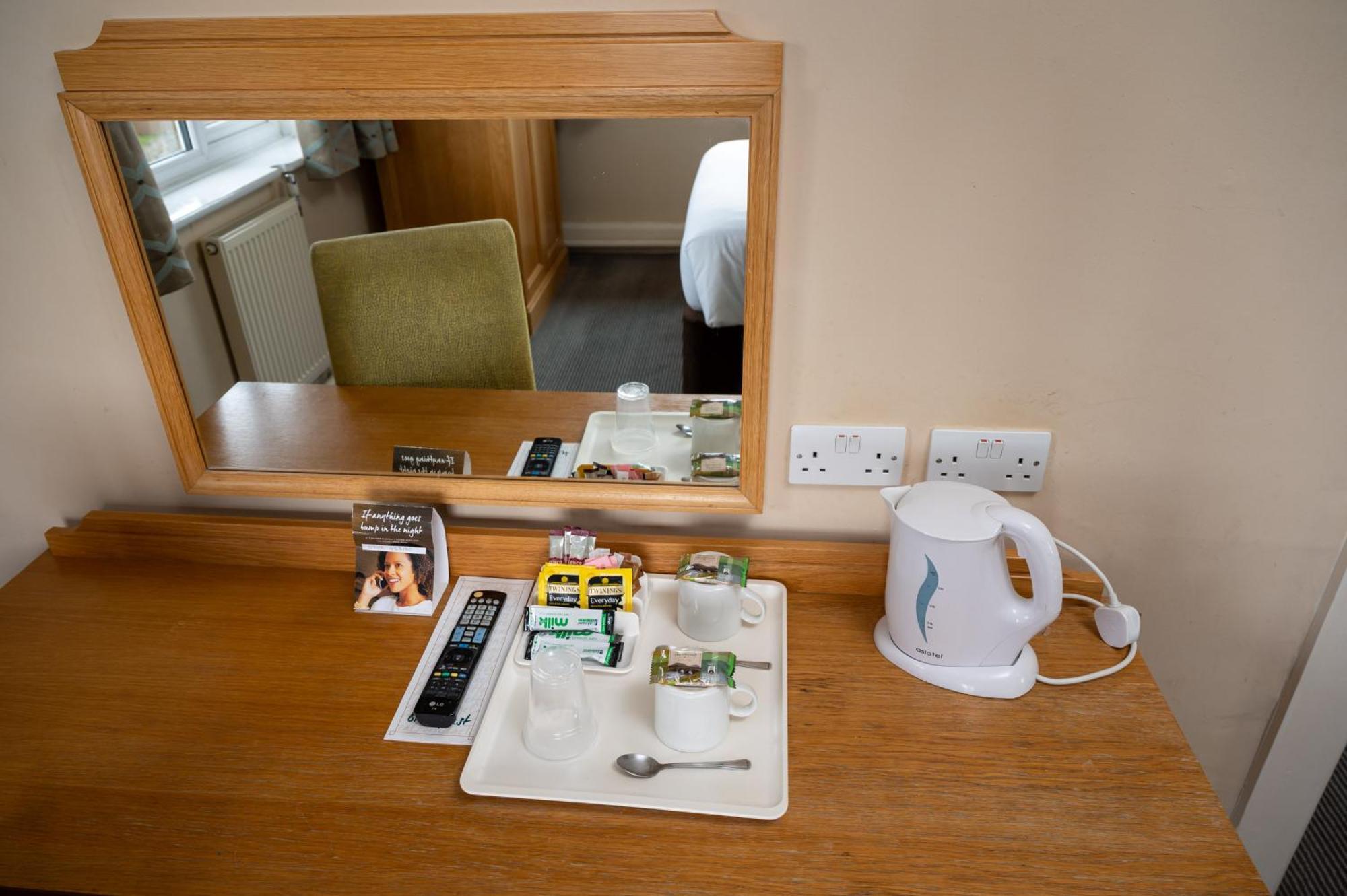 Commodore By Greene King Guest house 3*