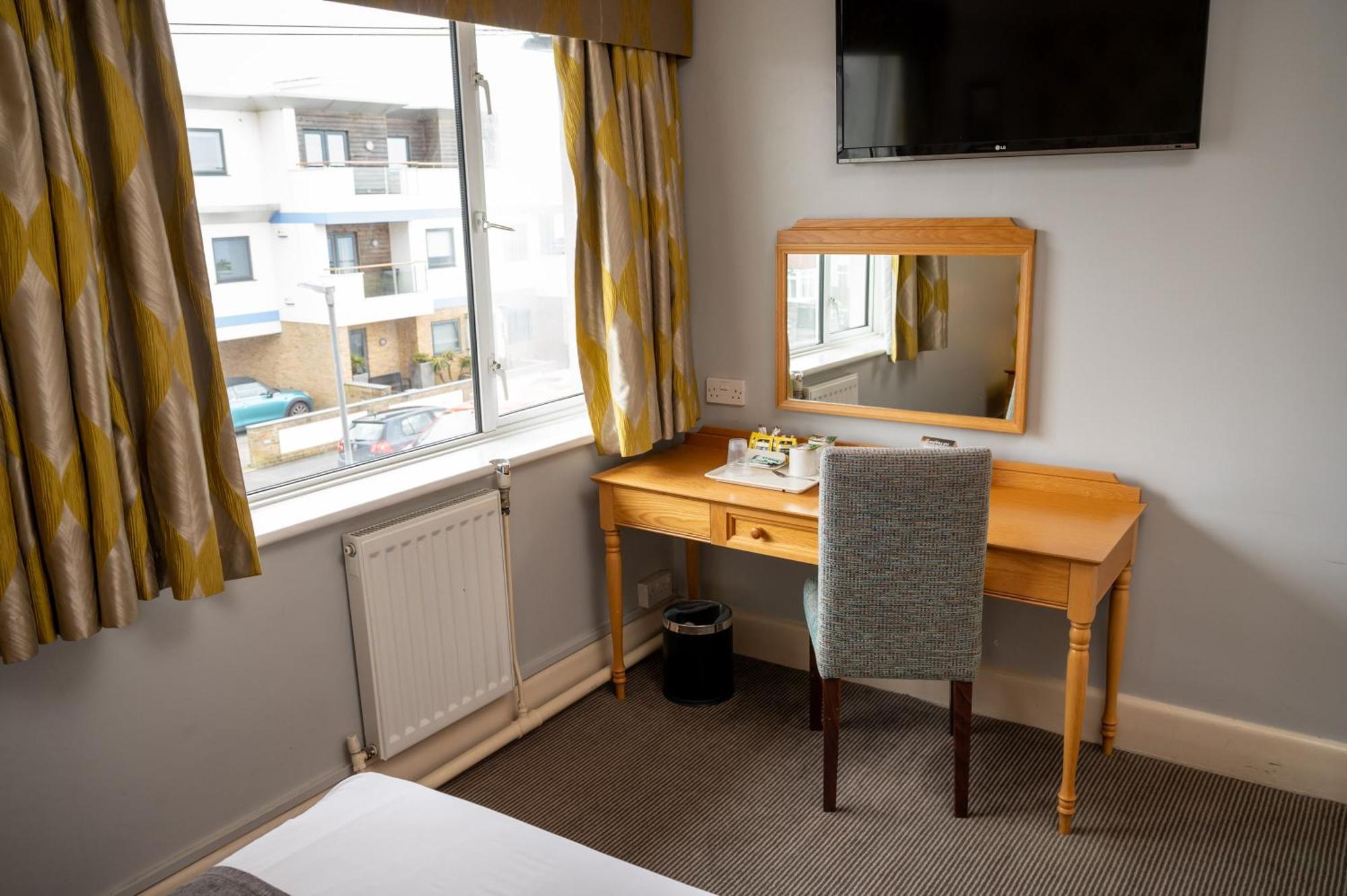 Commodore By Greene King 3* Bournemouth