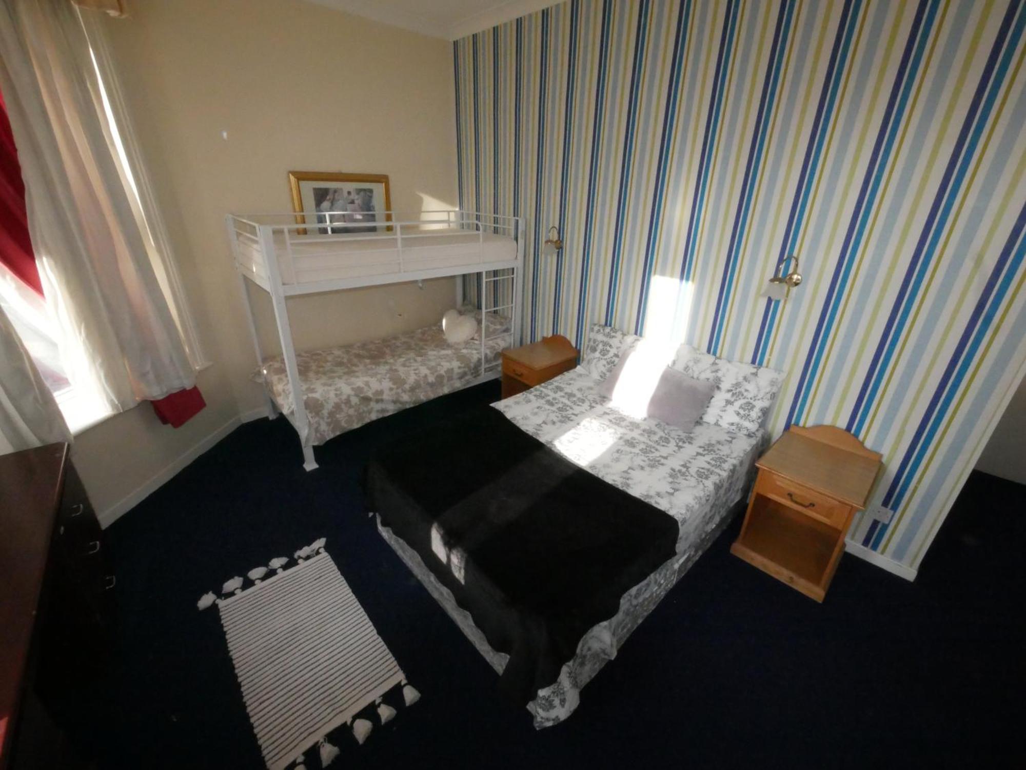 Bourne Hall Annexe Hotel