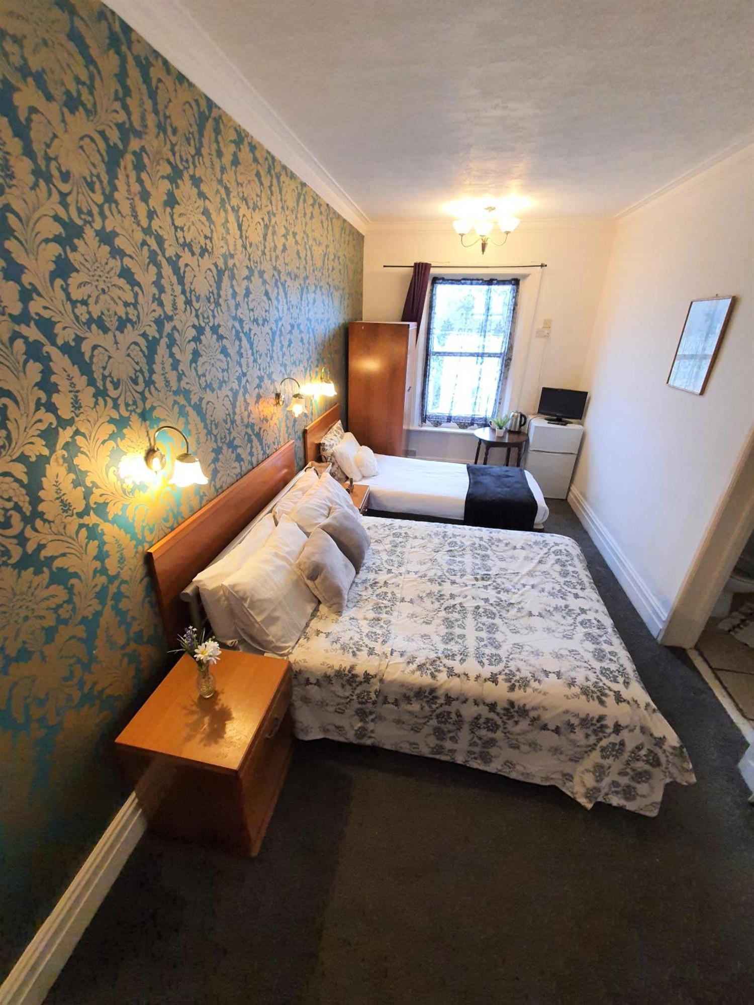 Bourne Hall Annexe Hotel 2*