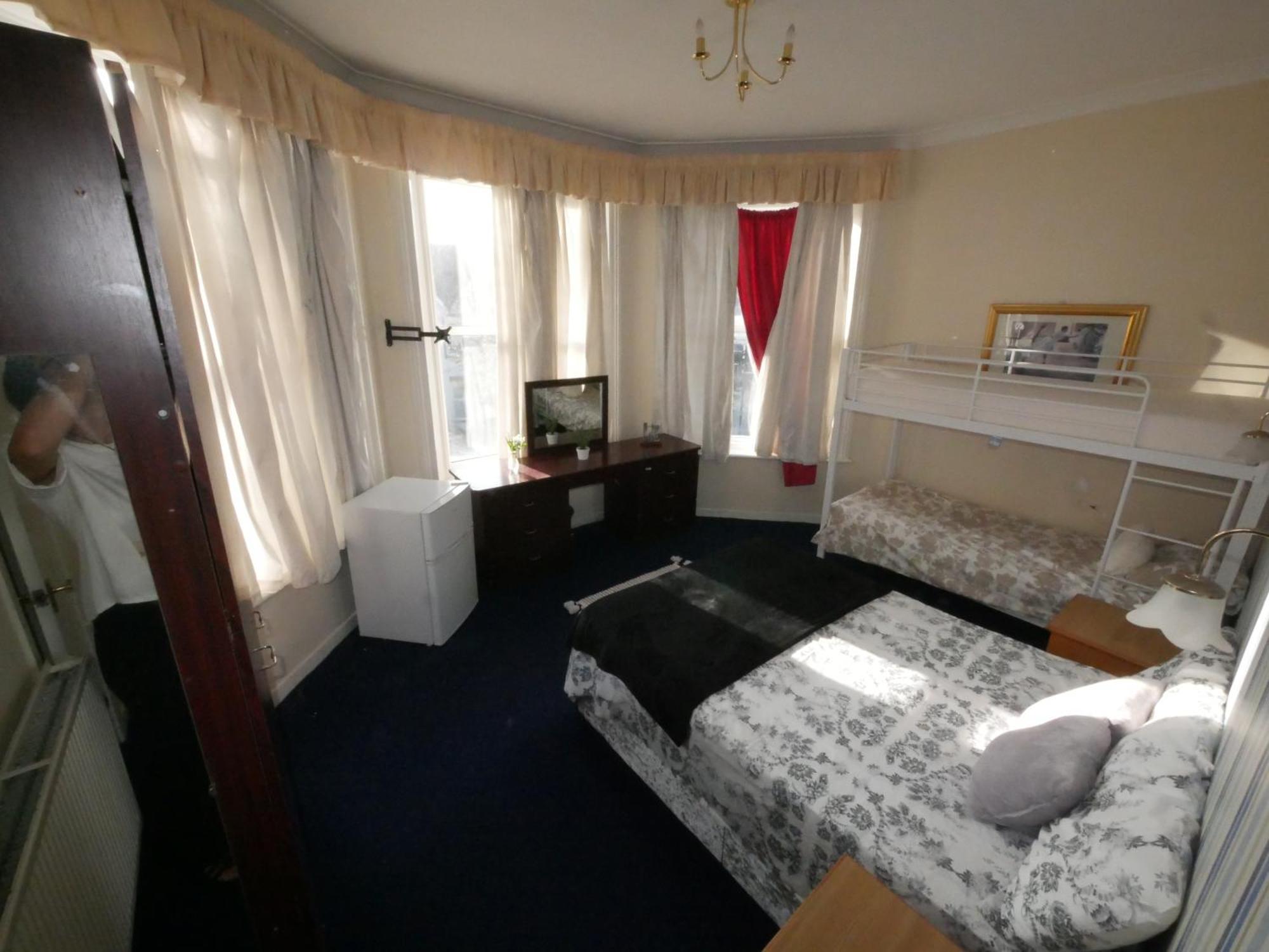 Bourne Hall Annexe 2*