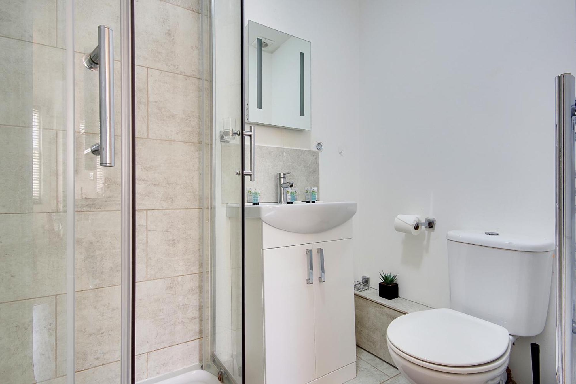 Bourne Hall Annexe Hotel
