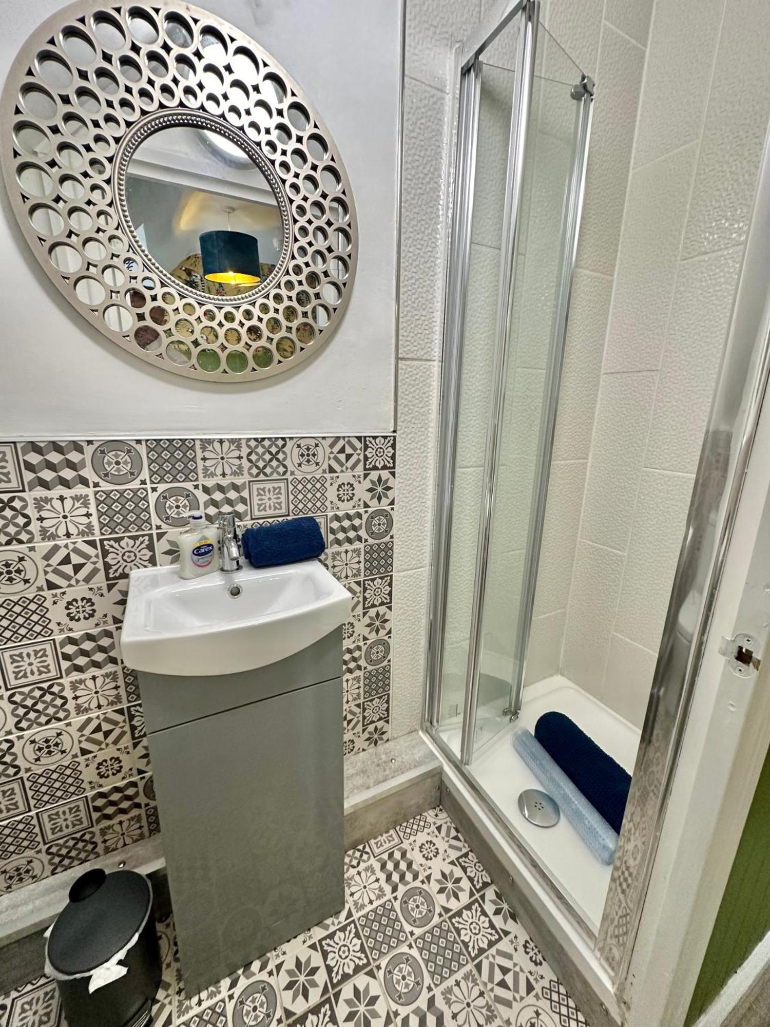 Hotel Lemur - Boutique - Short Stroll To The