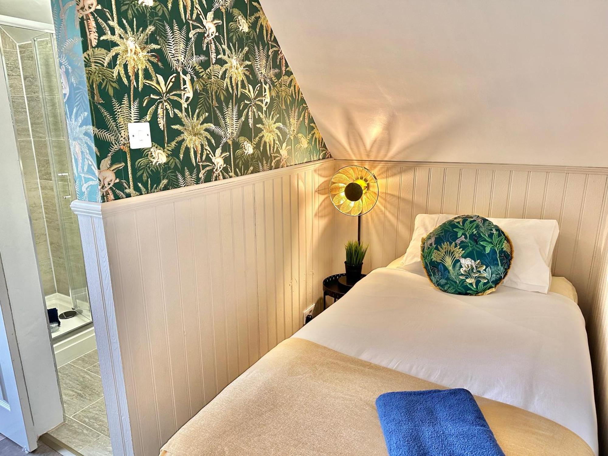 Hotel Lemur - Boutique - Short Stroll To The