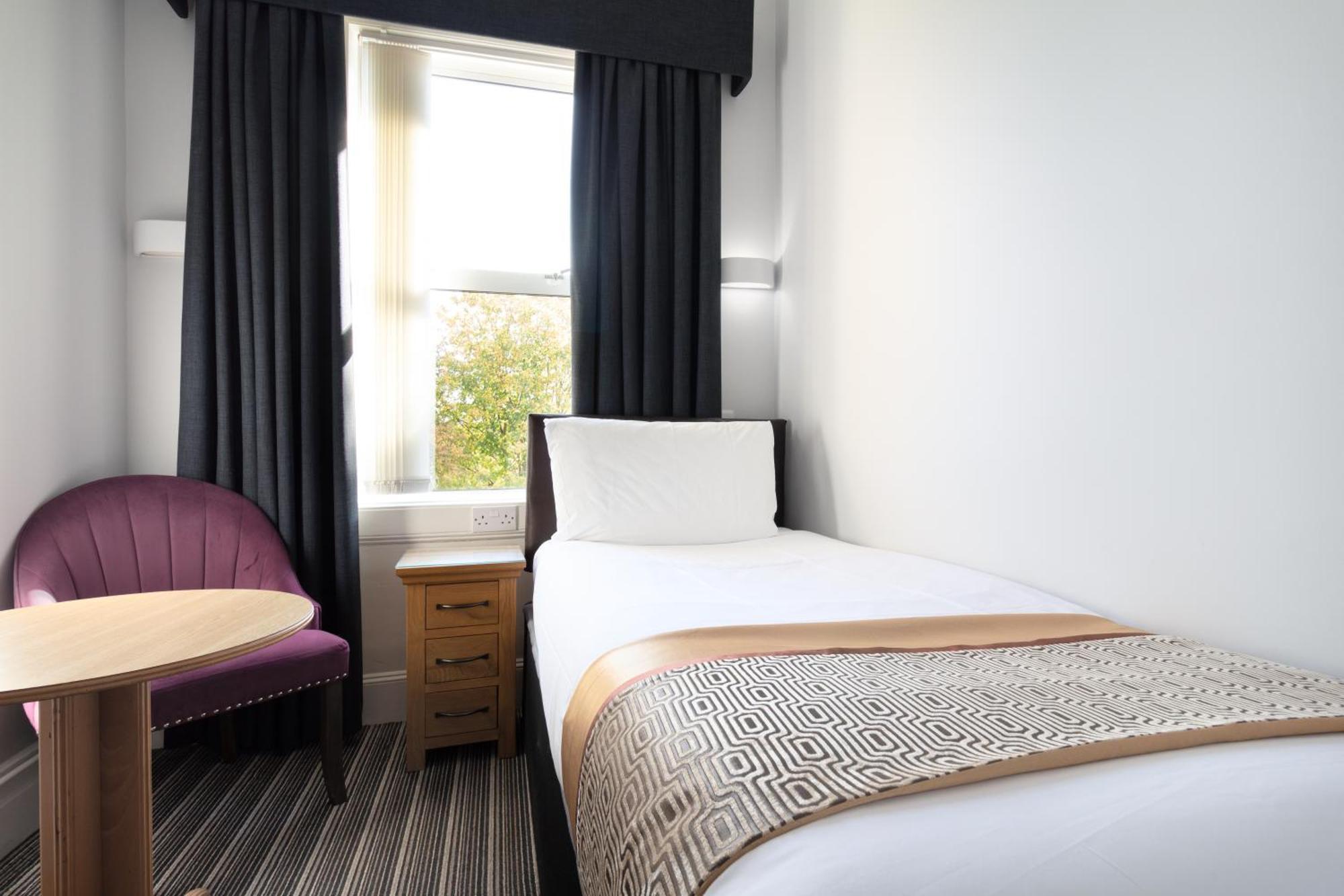 Applewood 3* Bournemouth