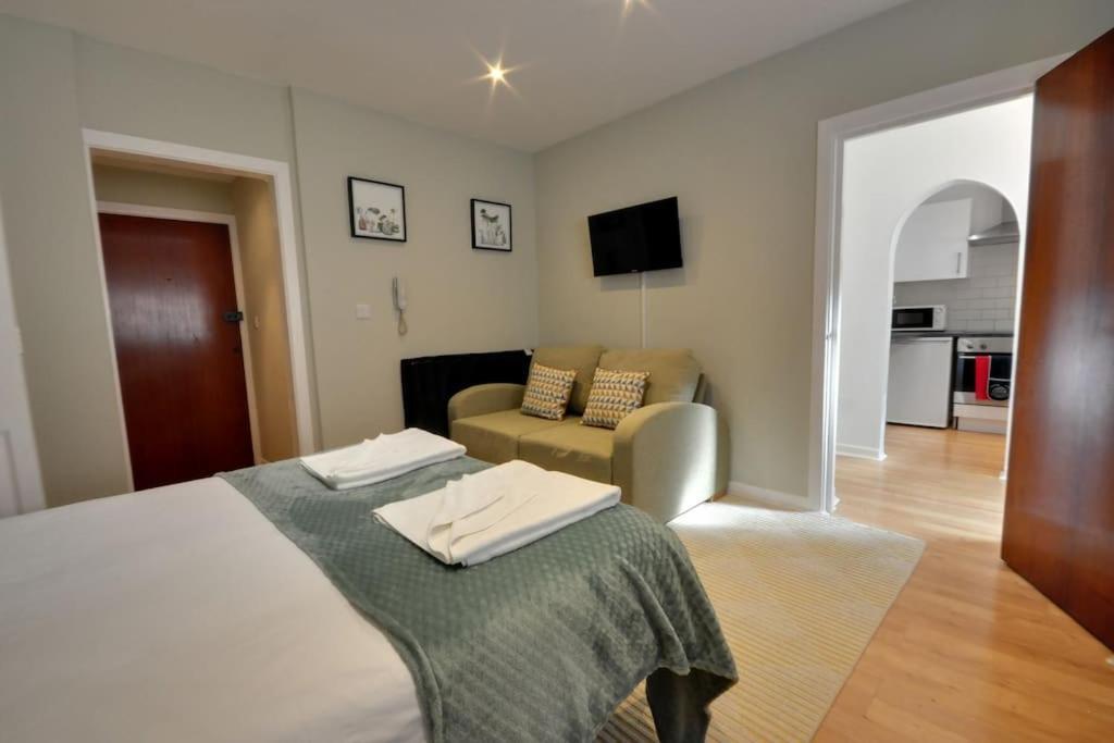 Chic With Garden And 2 Min Walk To Bournemouth