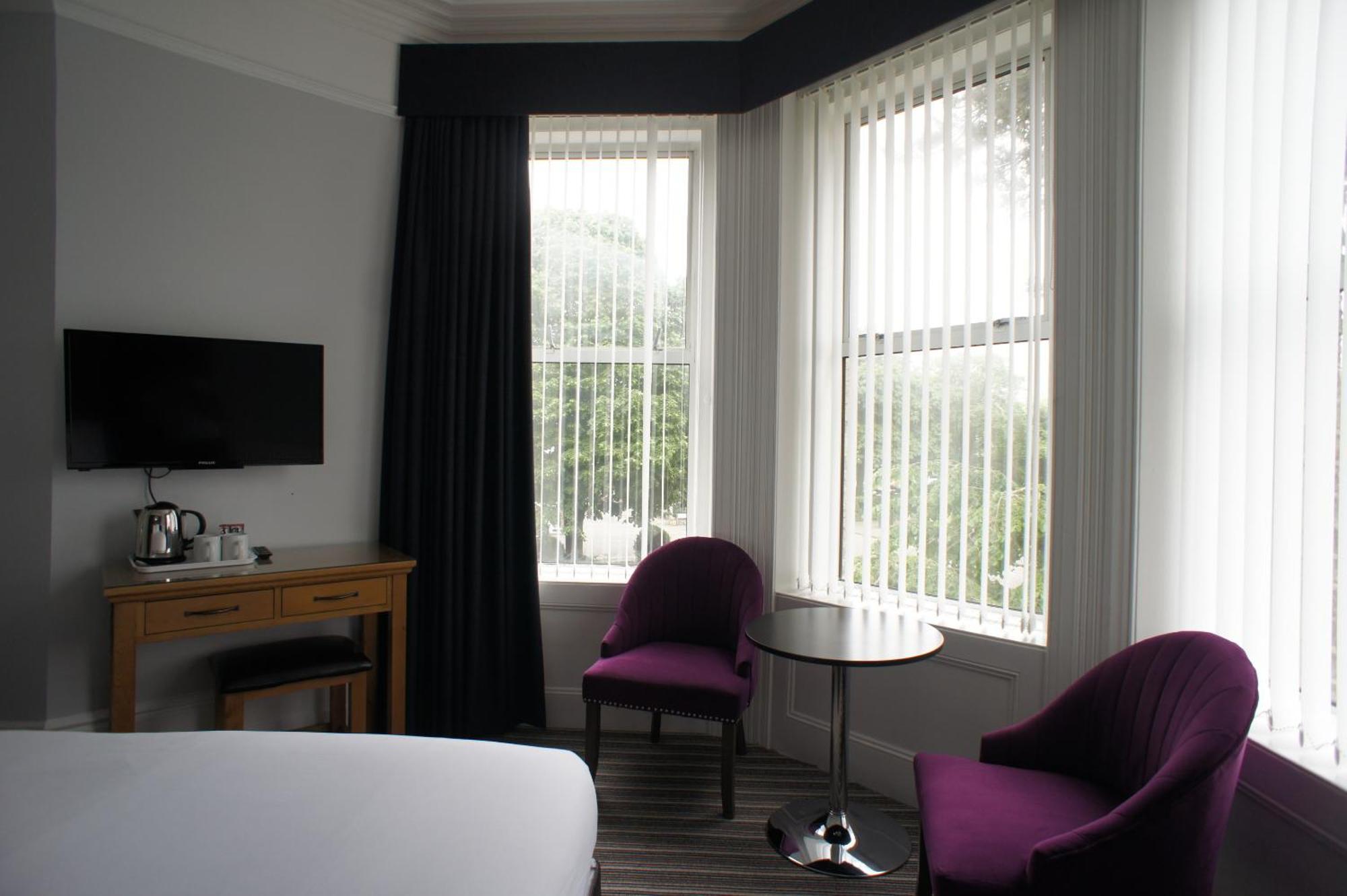 Applewood Hotel 3*
