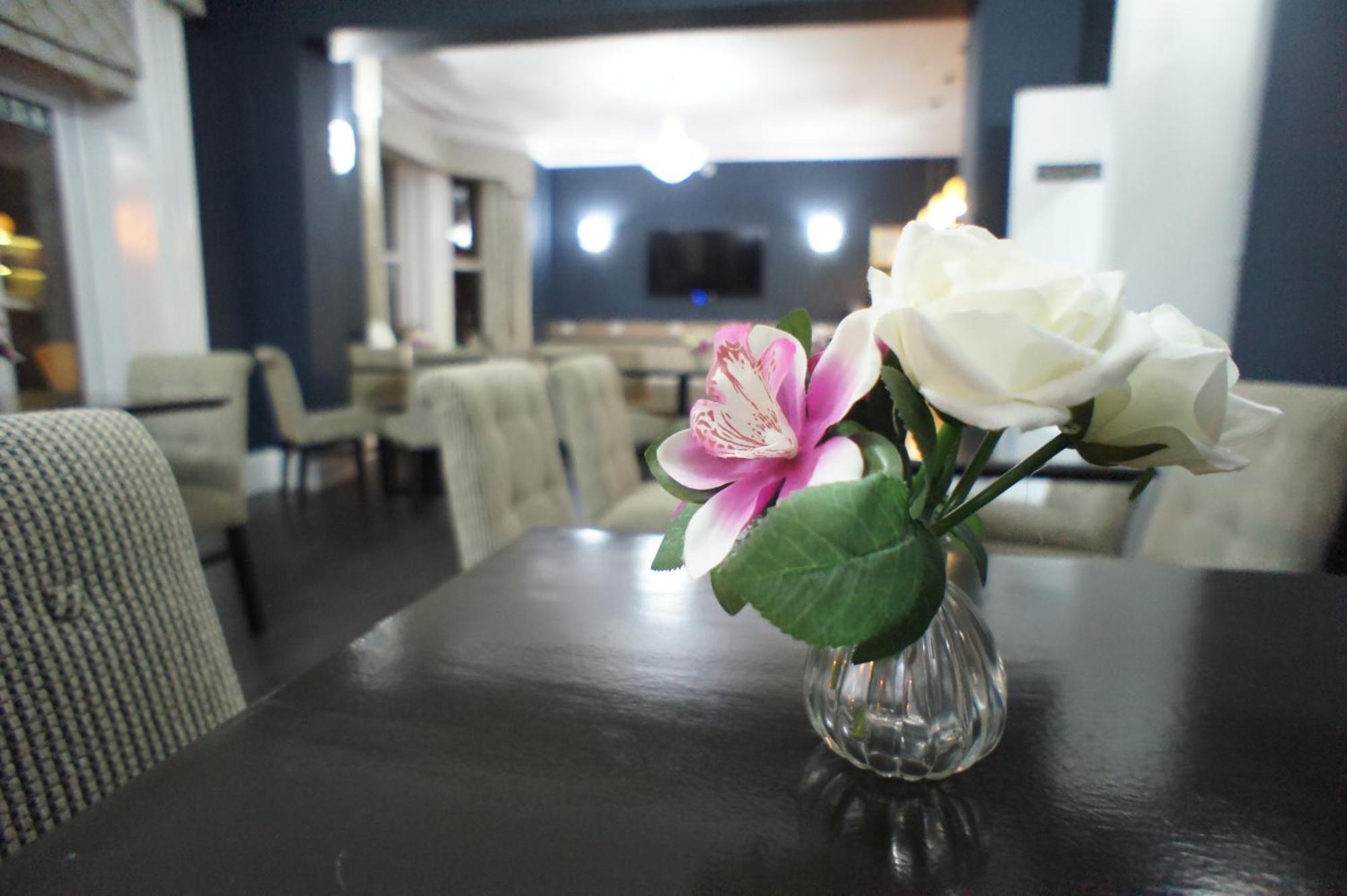 Hotel Applewood 3*