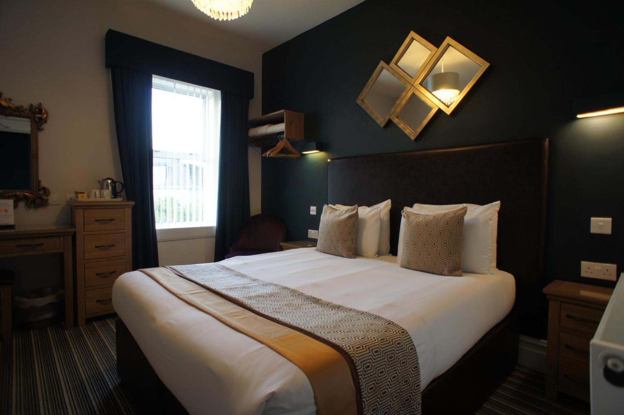 Hotel Applewood 3*