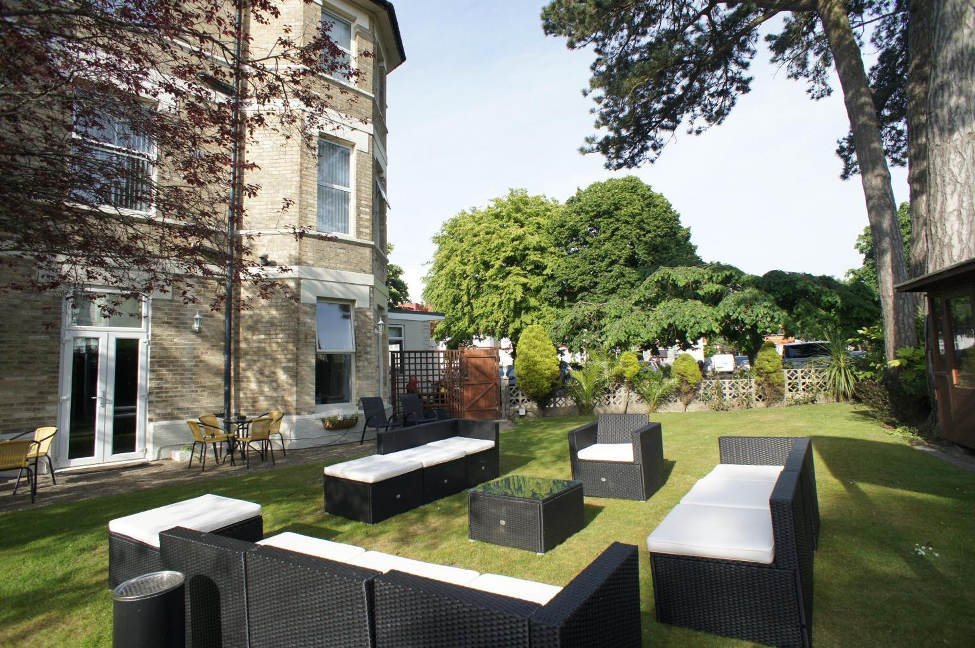 Applewood 3* Bournemouth