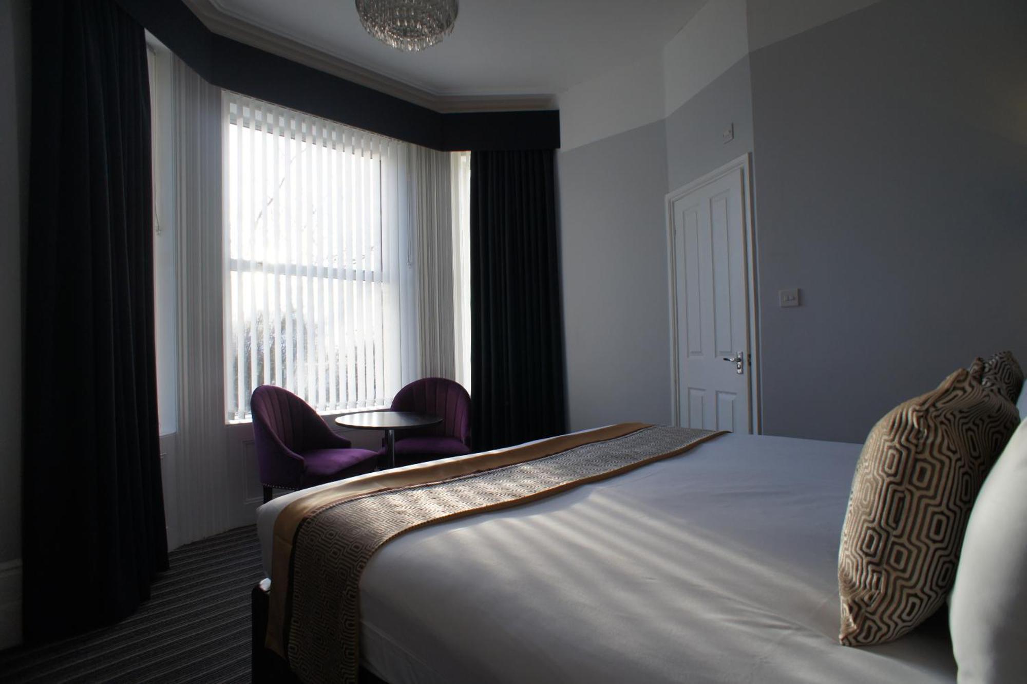 Applewood Hotel 3*
