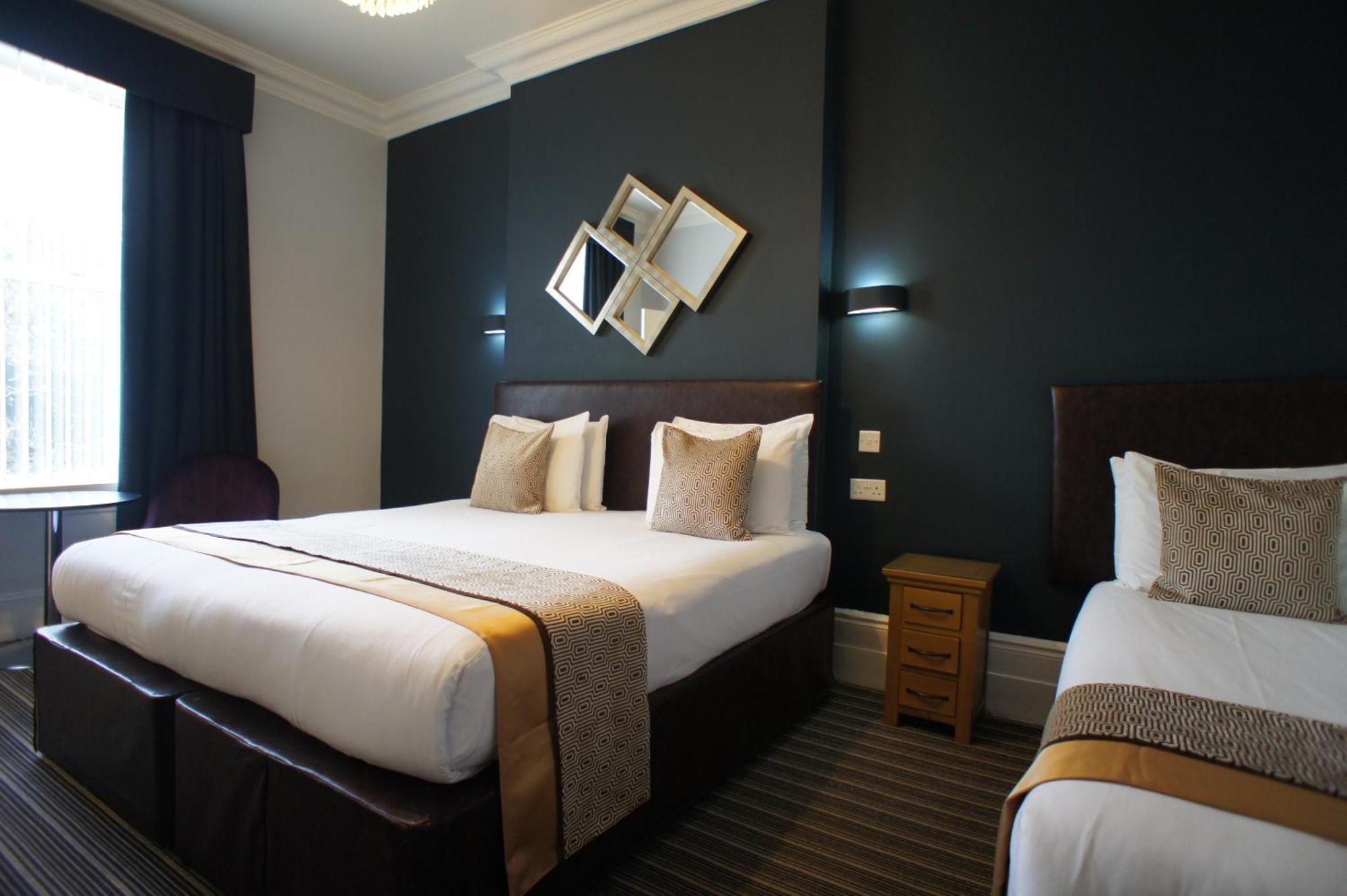 Applewood Hotel 3*