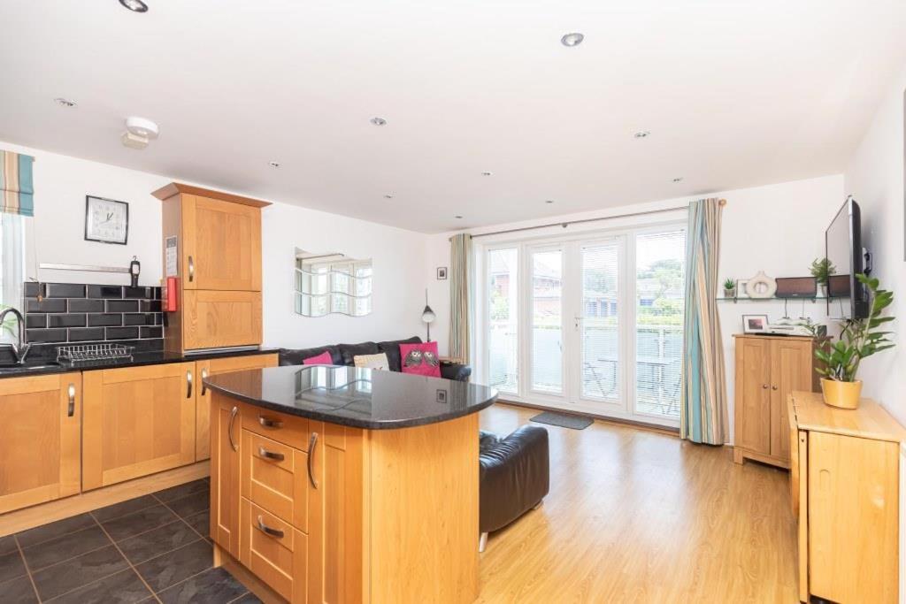 Bournecoast-situated Near Cliff & Beach-fm2872 Apartment