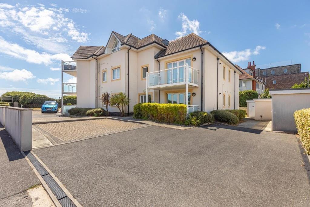Apartment Bournecoast-situated Near Cliff & Beach-fm2872
