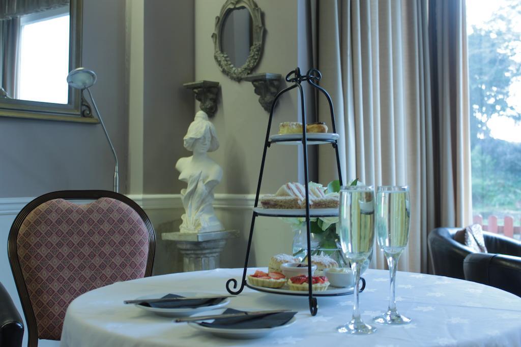 Hotel Hinton Firs