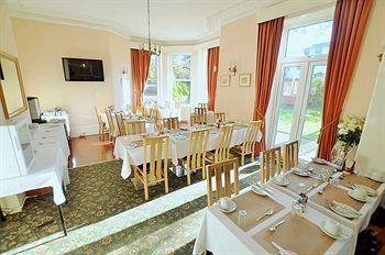 Applewood Hotel