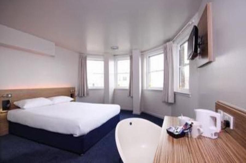 Travelodge Seafront Hotel 3*