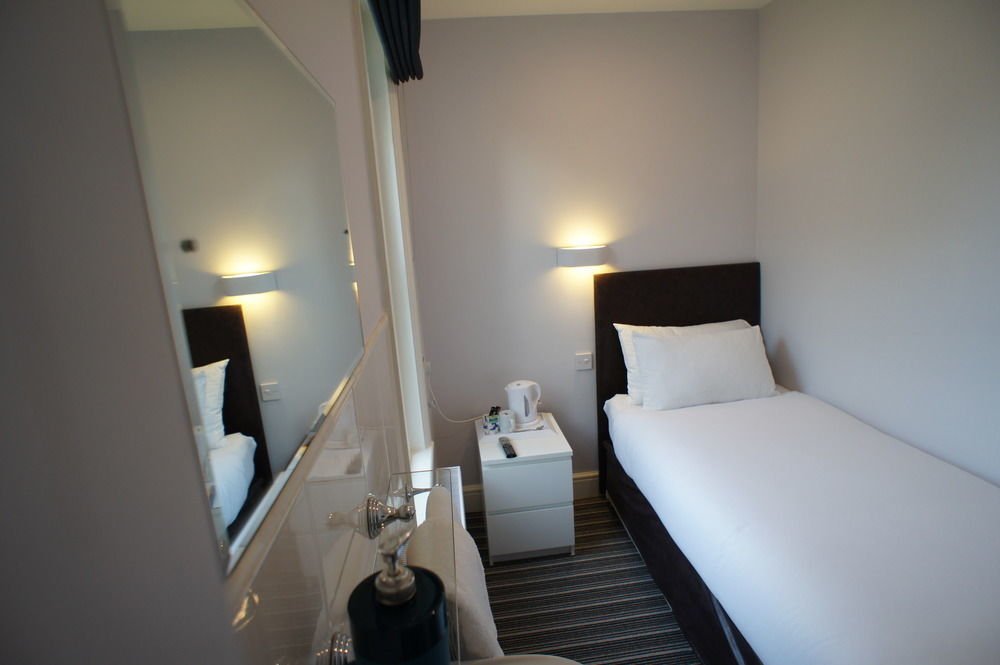 Hotel Applewood 3*