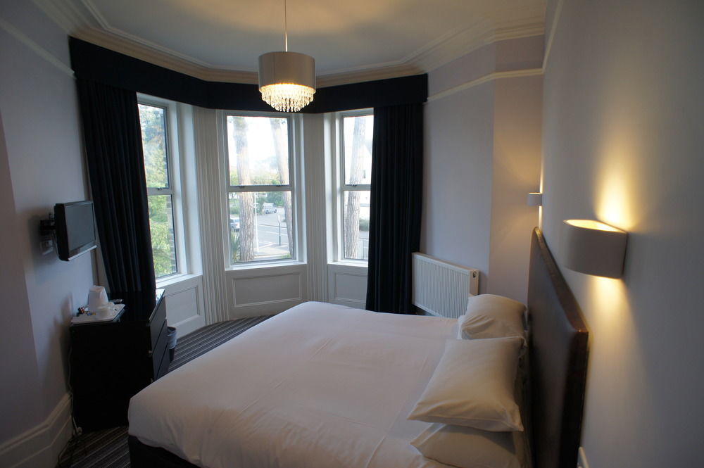 Applewood Hotel 3*