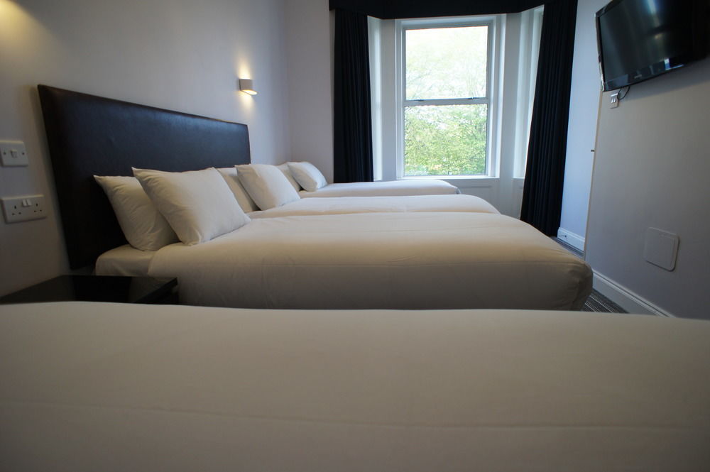 Applewood Hotel 3*