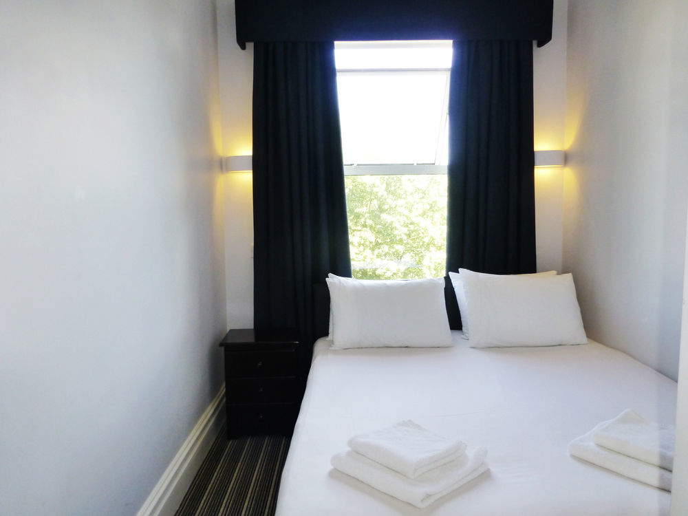 Applewood Hotel 3*