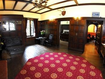 Tudor Grange Guest house 3*
