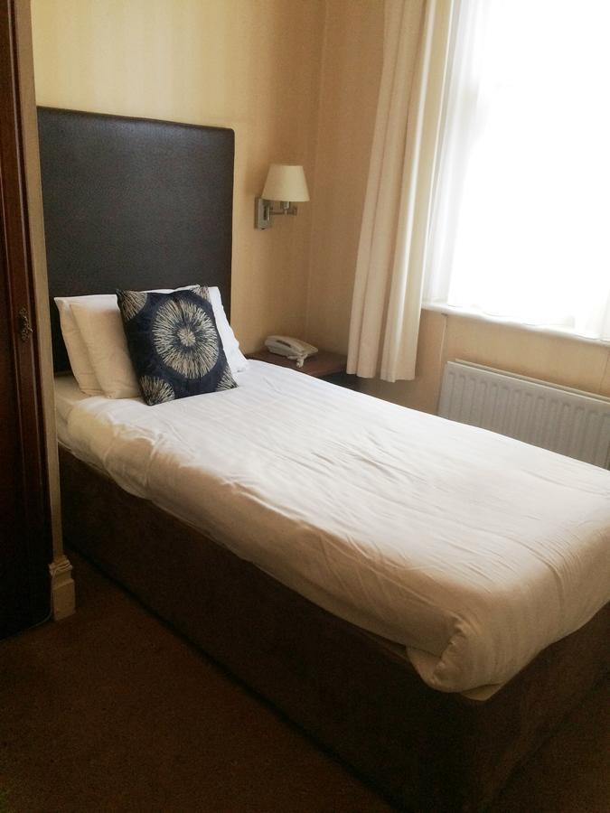 Hinton Firs Hotel
