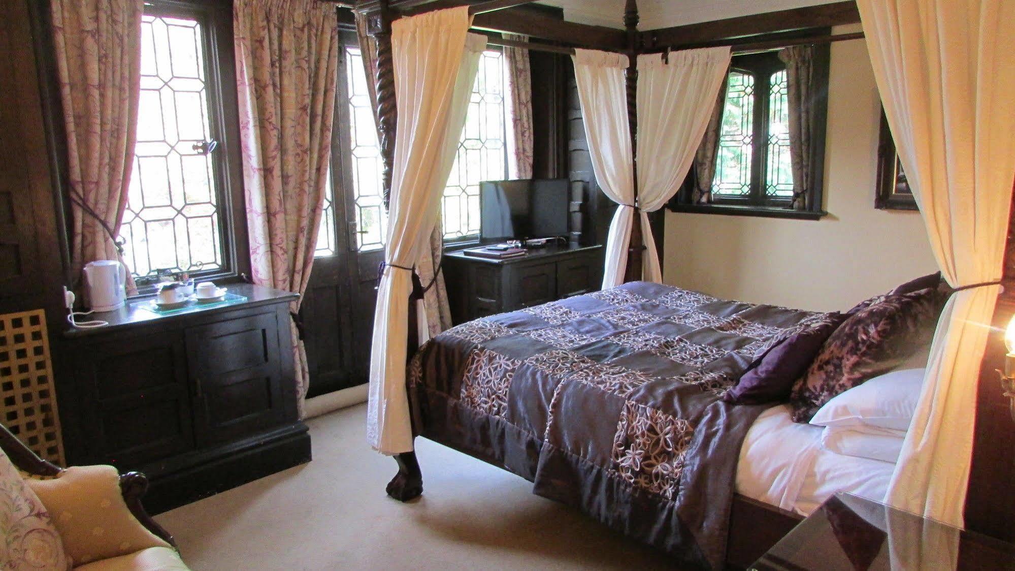 Tudor Grange Guest house Bournemouth