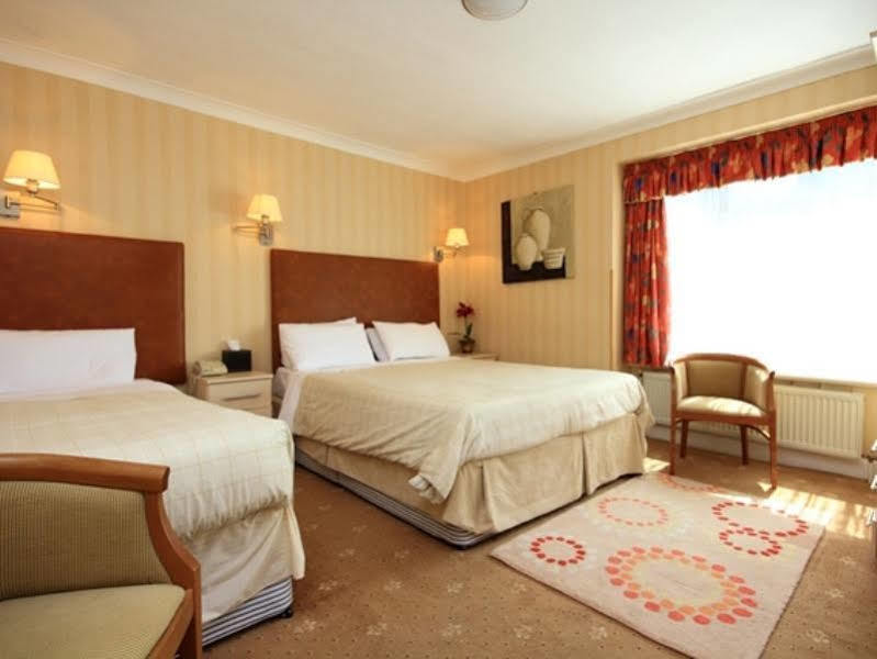 Hotel Hinton Firs